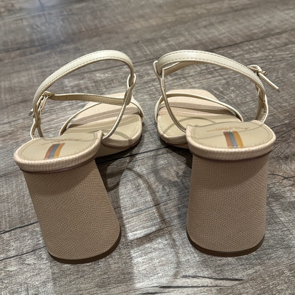 NWOB!! Sam Edelman - Kit Block Heel Squared Open Toe Slingback Heeled Sandal - Picture 5 of 11